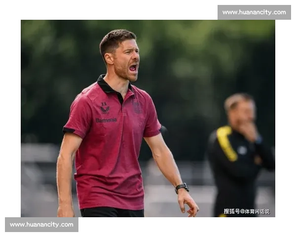 滕哈赫直言胜阿隆索，药厂总监：教练都盼新援