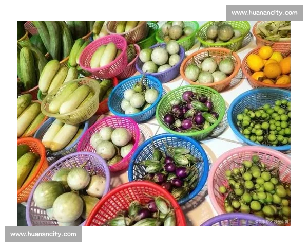 李子柒的田园生活与传统文化传承探索：从农田到餐桌的美好故事